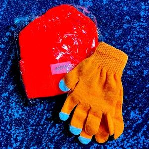 Warm beanie and matching gloves